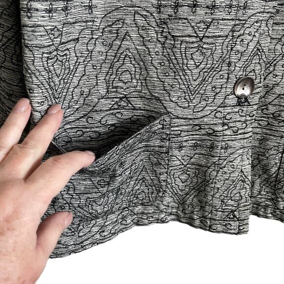 Chicos Women Silk Top L Black Embroidered Design Button Up Shacket  Artsy Dressy - Picture 8 of 12